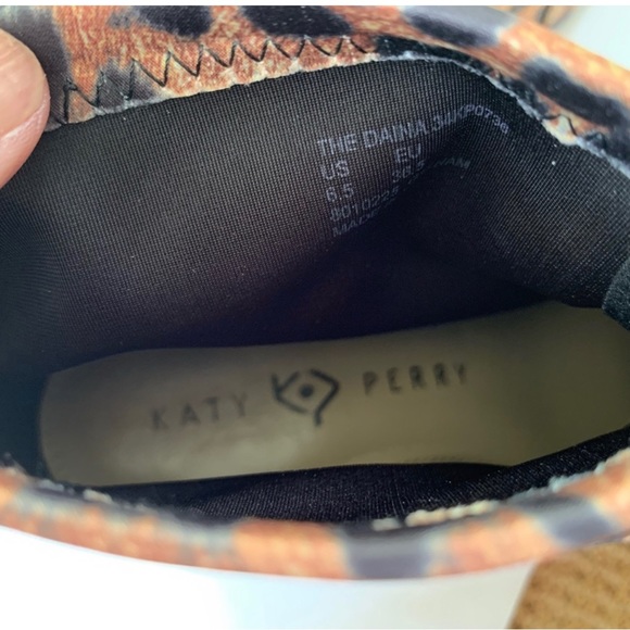 Katy Perry The Daina Leopard Stretch Boot 6.5 NWT - Picture 6 of 6
